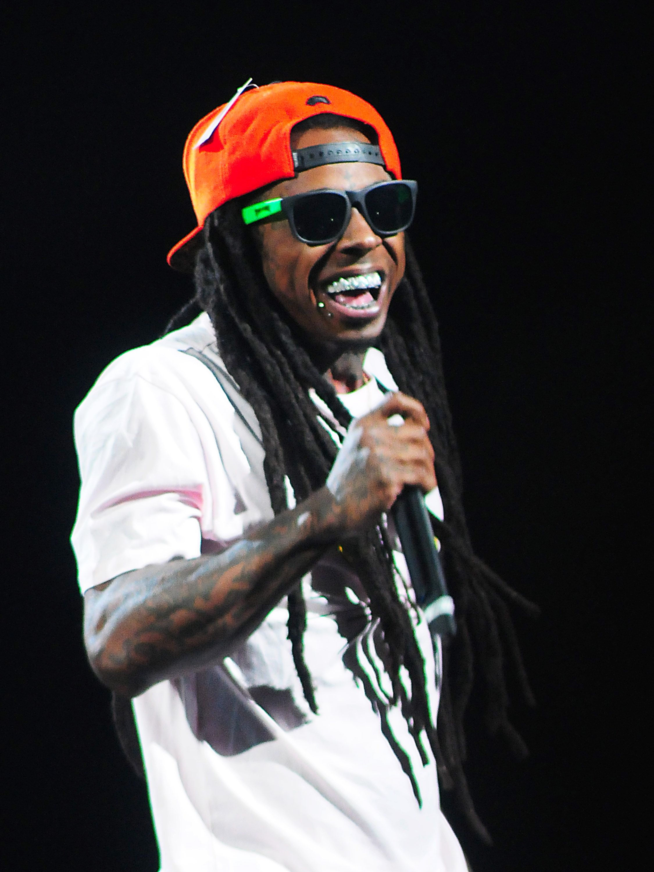 Lil Wayne playing live